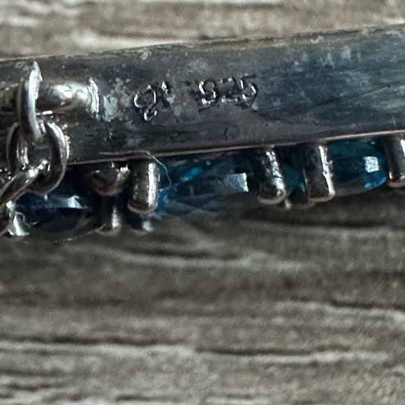 Samuel B. Silver and Blue Necklace with Turquoise Gemstones - Picture 4 of 4